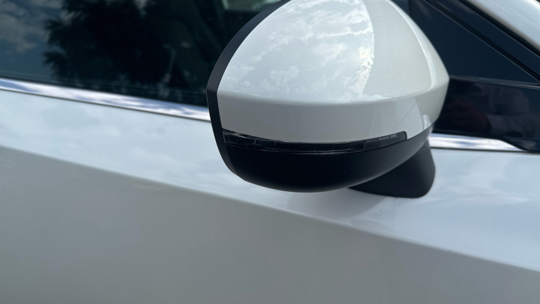 Nissan Qashqai 1.3 DiG-T MH Acenta Premium 5dr Petrol Hatchback